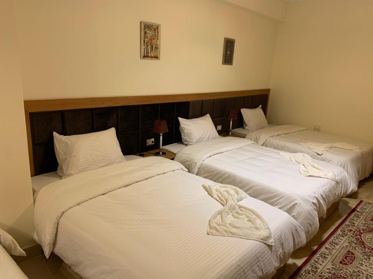 Draz Pyramids View Bed & Breakfast Kafrat al Jabal Ngoại thất bức ảnh